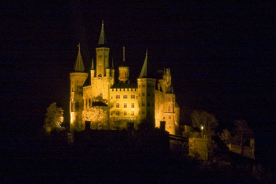 Burg Hohenzollern bei Nacht