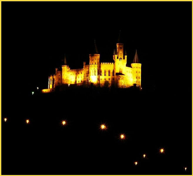 Burg Hohenzollern bei Nacht