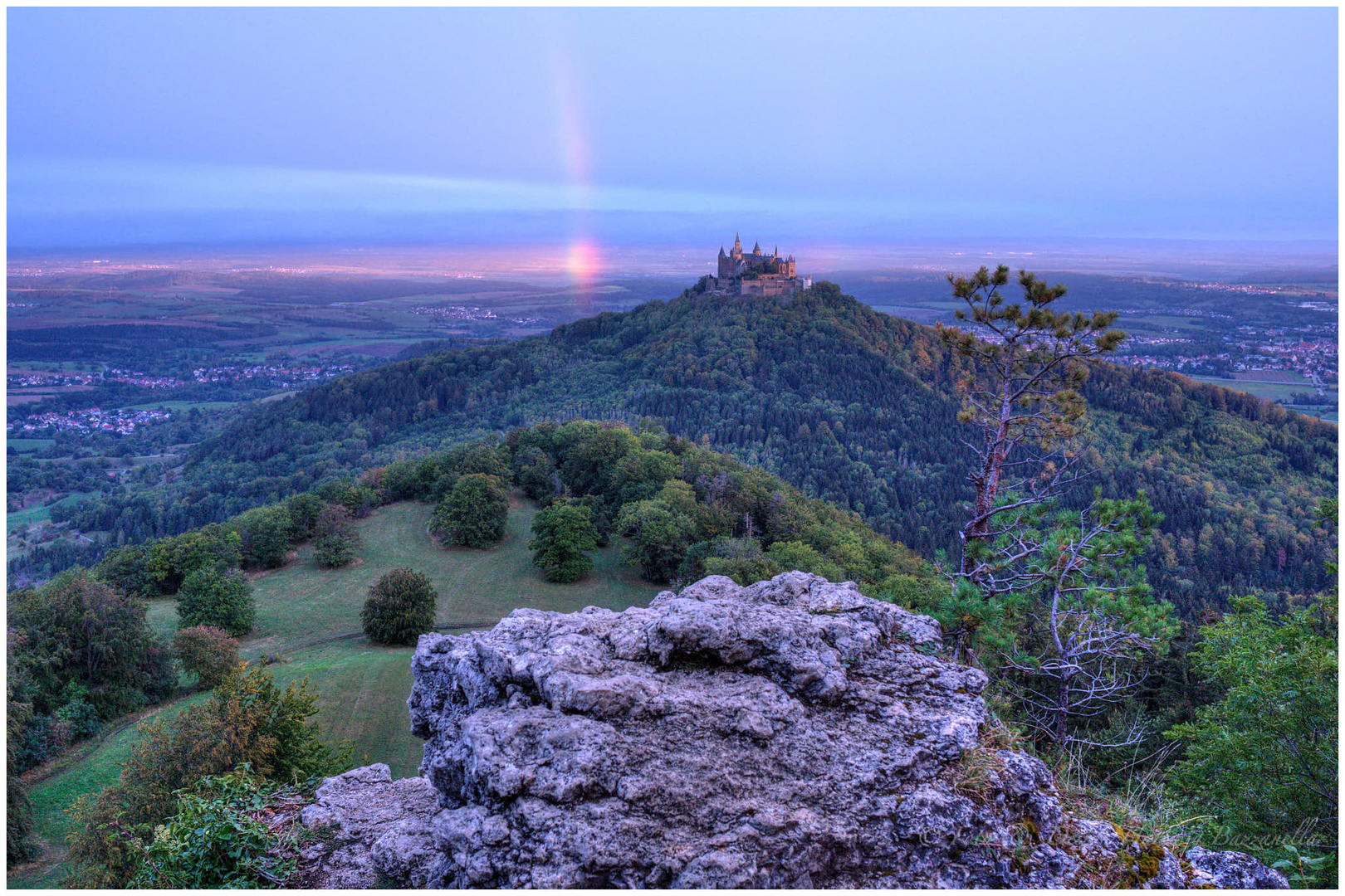 Burg Hohenzollern bei Sonnenaufgang