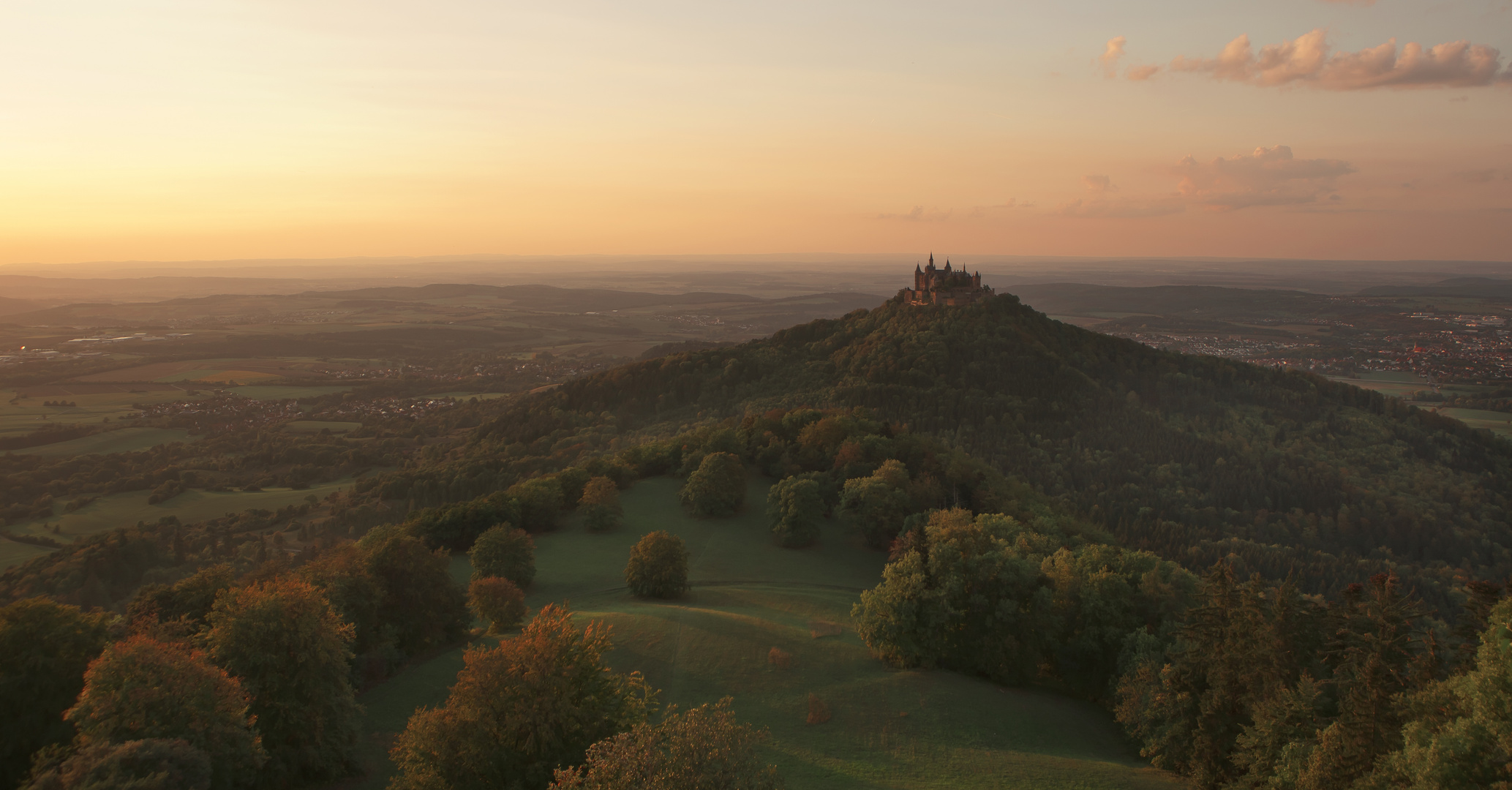 Burg Hohenzollern im Abendlicht