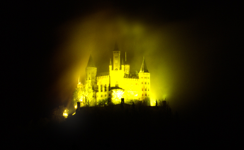 Burg Hohenzollern im Lichtschein