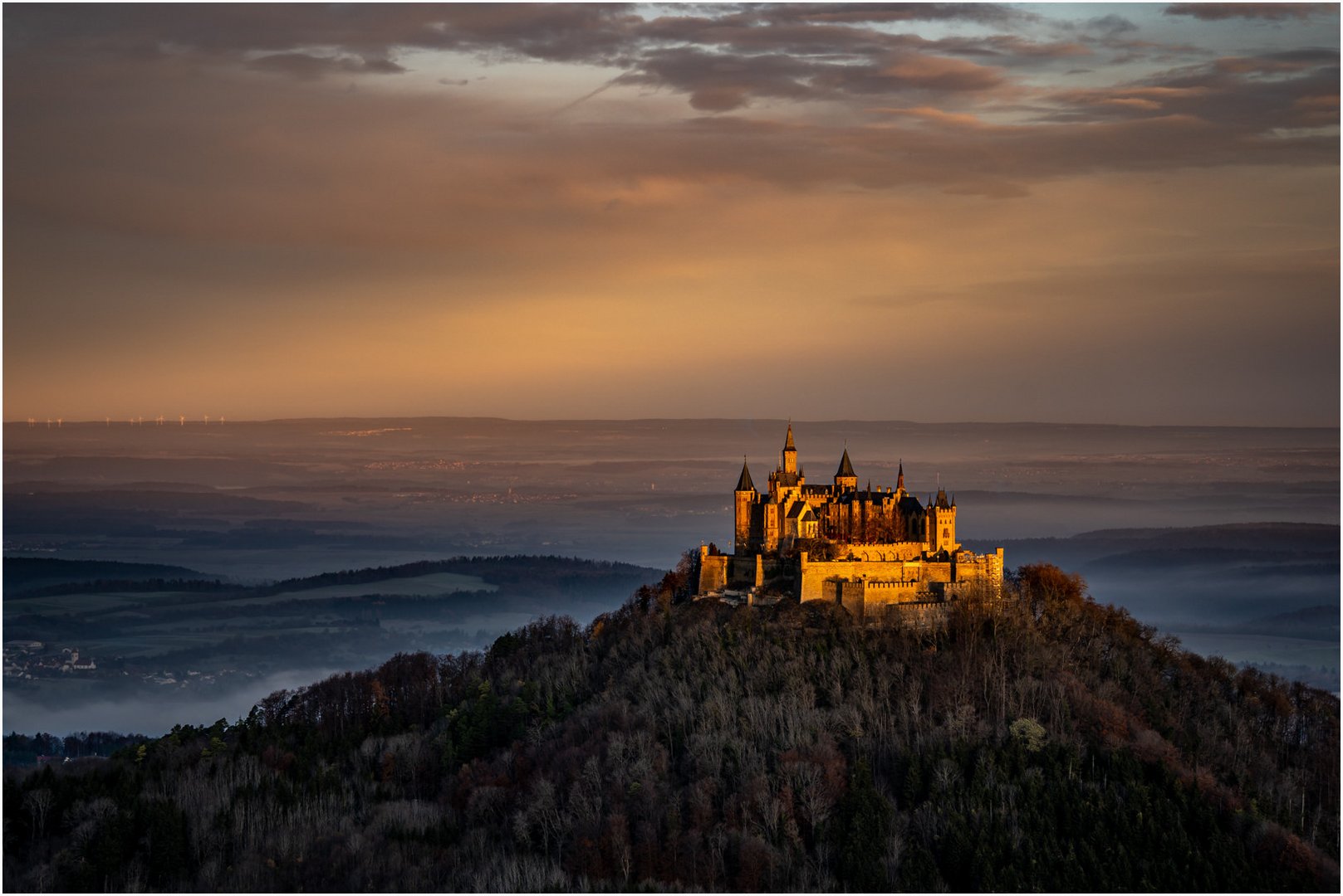 Burg Hohenzollern im Morgenlicht