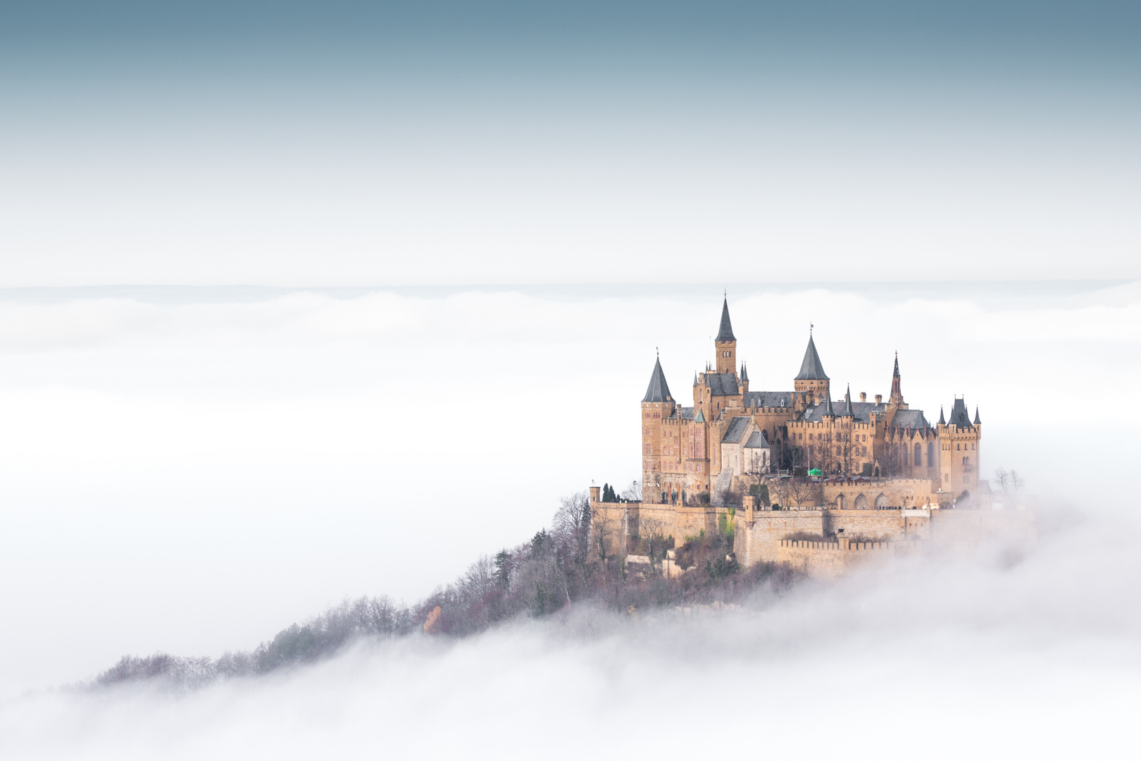 Burg Hohenzollern im Nebel am 30.11.2014