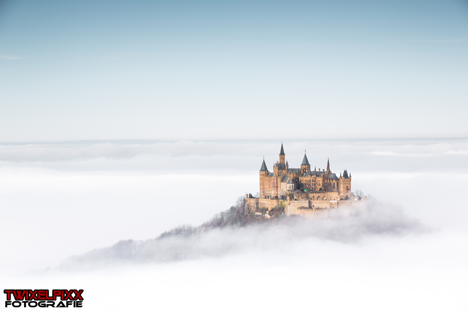 Burg Hohenzollern im Nebel am 30.11.2014