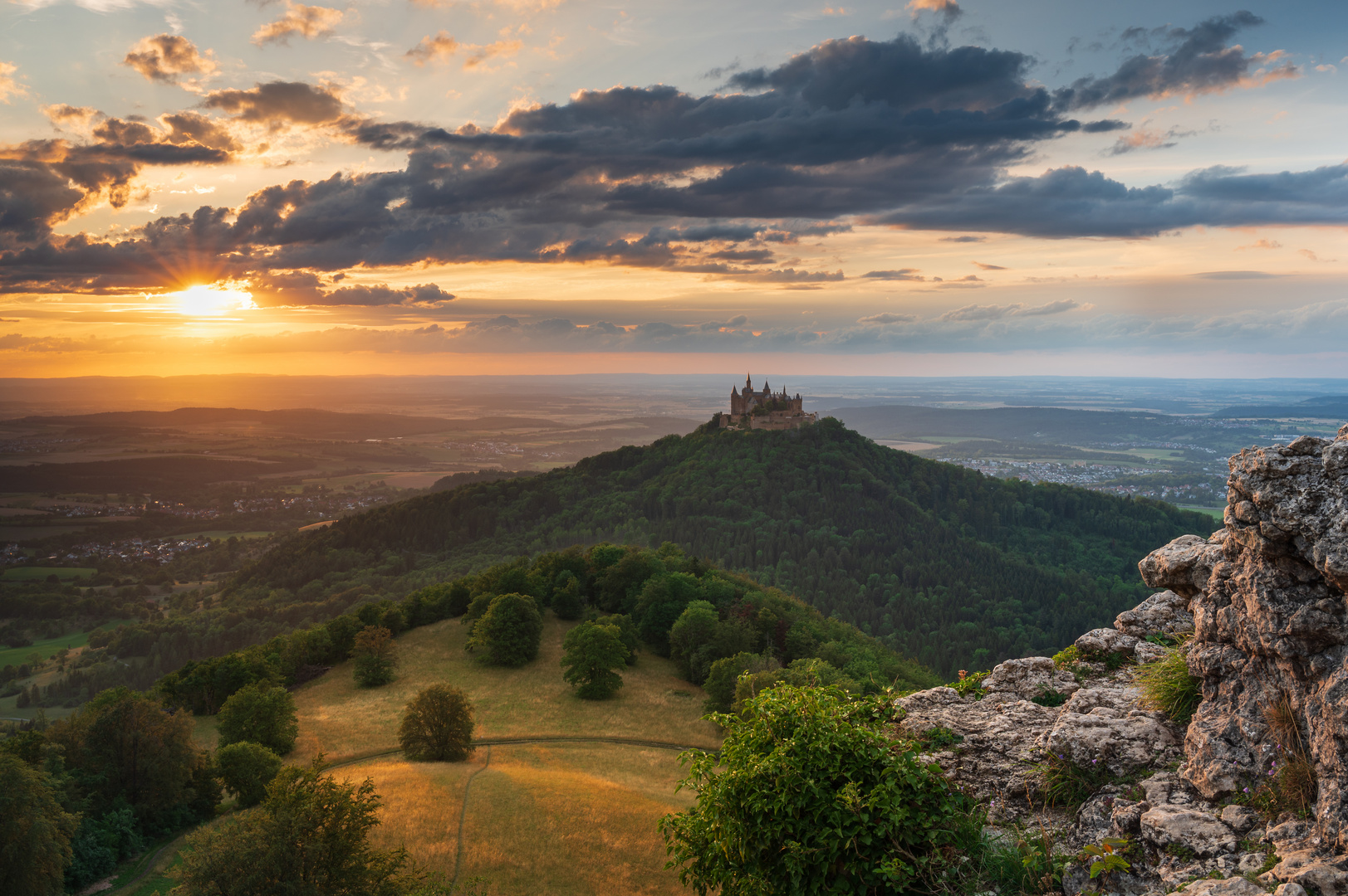 Burg Hohenzollern im Sonnenuntergang