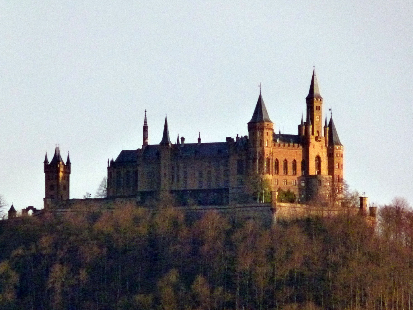 Burg Hohenzollern im Sonnenuntergang