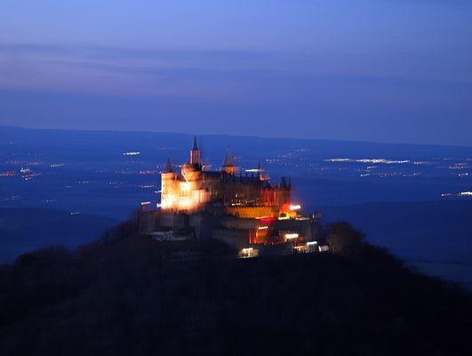 Burg Hohenzollern zur blauen Stunde_2025_11