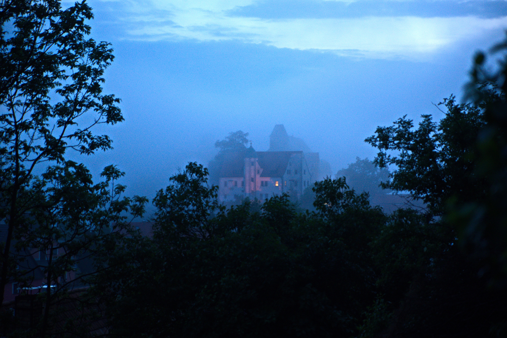 Burg Hohnstein zur blauen Stunde