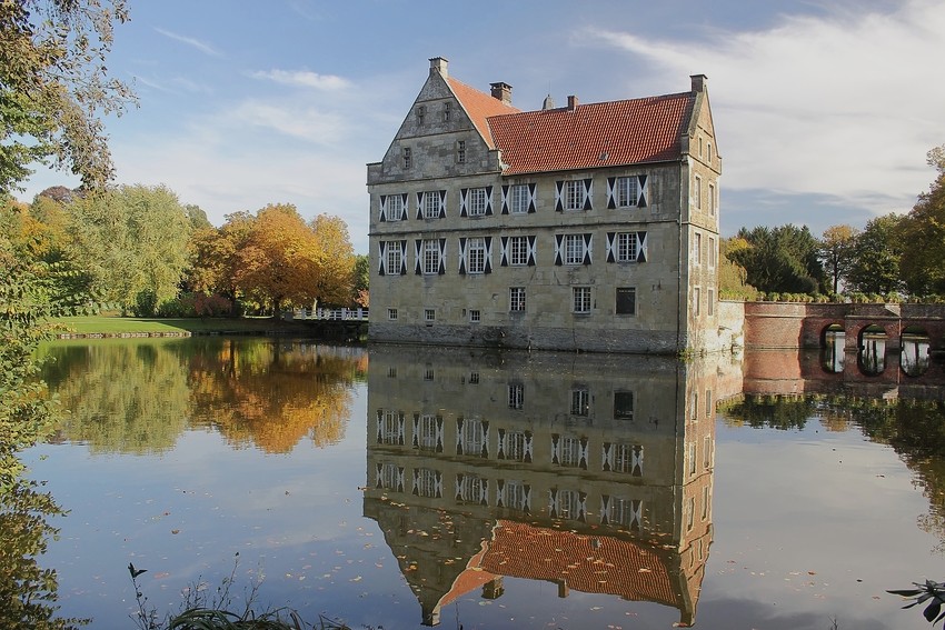 Burg Hülshoff im Herbst