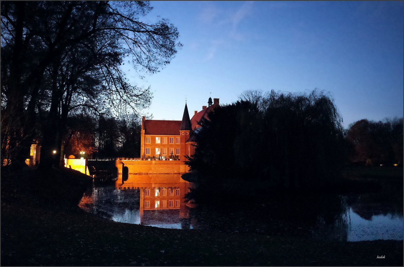 Burg Hülshoff zur blauen Stunde