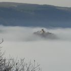 Burg im Nebel