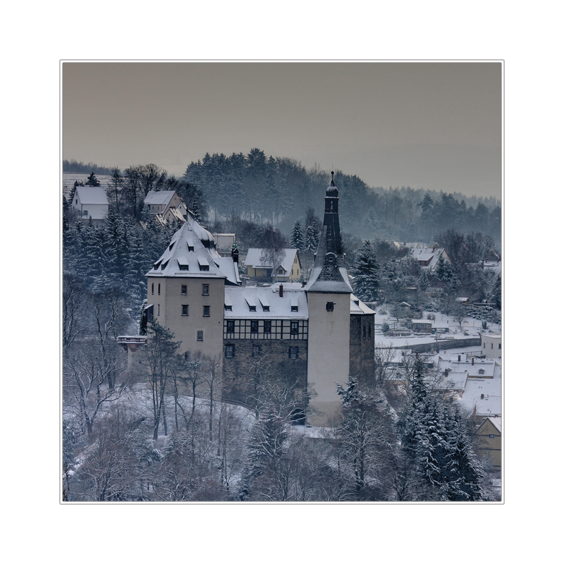 Burg im Schnee