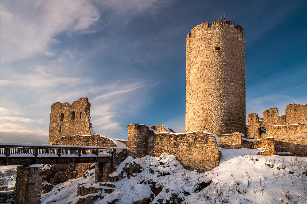 Burg im Schnee