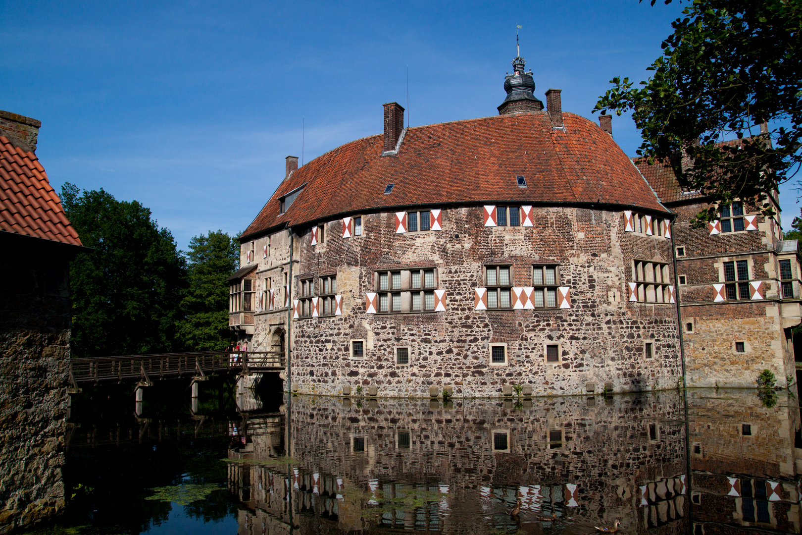 Burg im Wasser