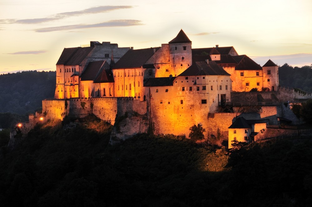 Burg in Burghausen zur blauen Stunde