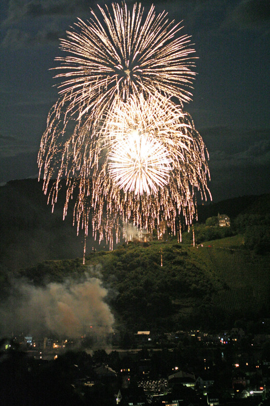 Burg in Flammen