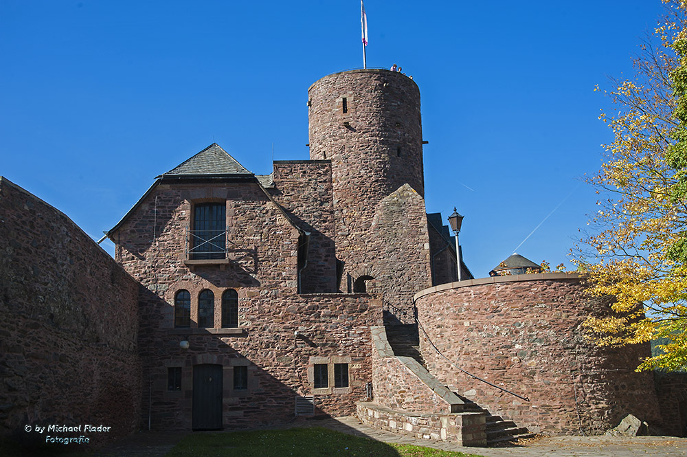 Burg Innenhof Burg Hengebach