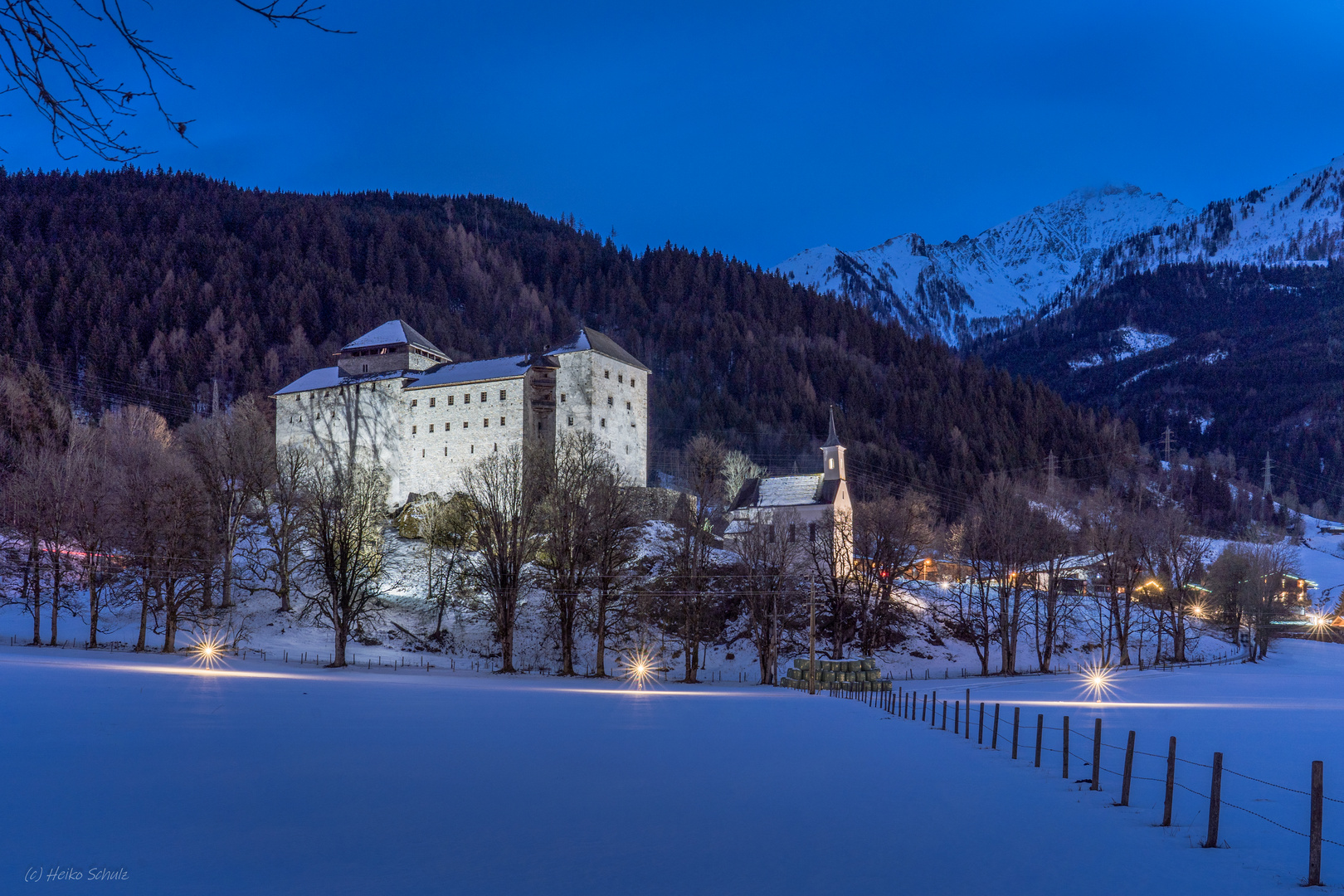 Burg Kaprun und Jakobskirche