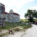 Burg Katzenstein Aussenansicht