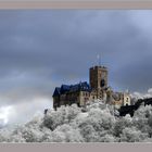 Burg Lahneck bei schlechtem Licht fotografiert ...