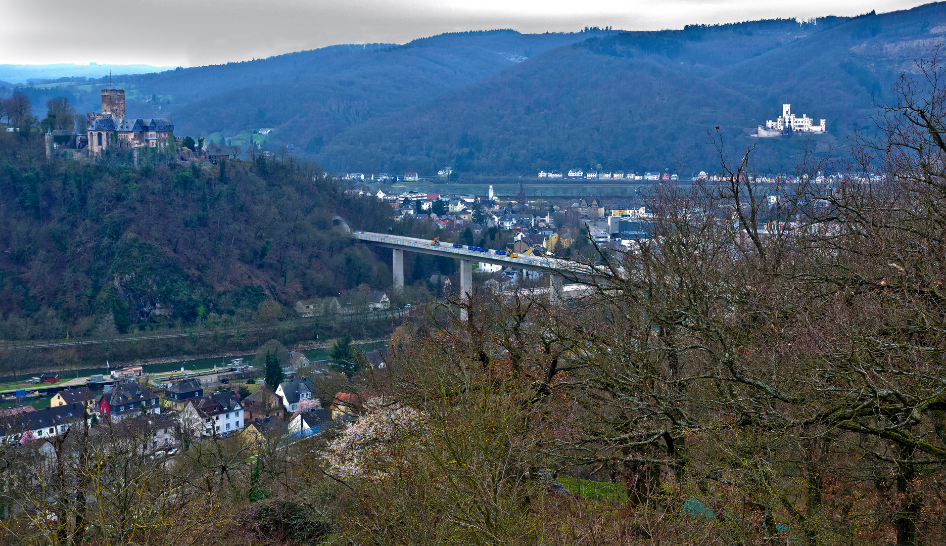 Burg Lahneck, Lahntalbrücke Lahnstein, Stolzenfels