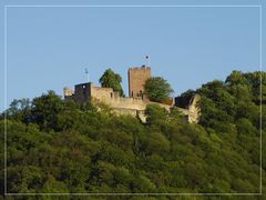 Burg Landeck im warmen Morgenlicht ....