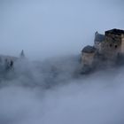 Burg Laudegg im Nebel