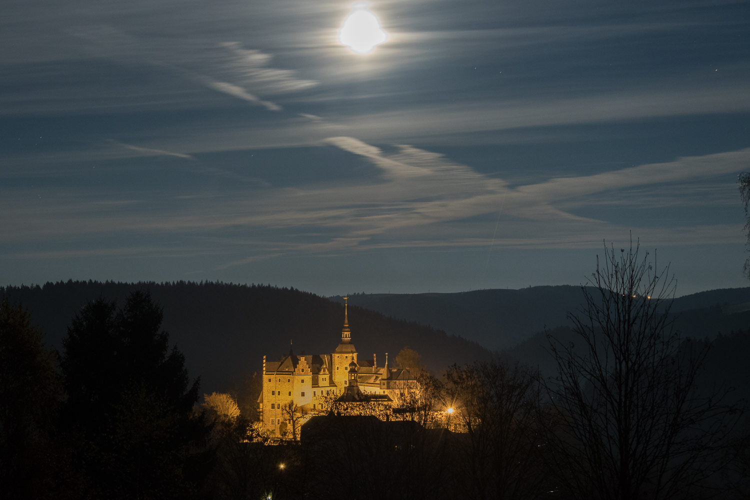 Burg Lauenstein bei Supermond