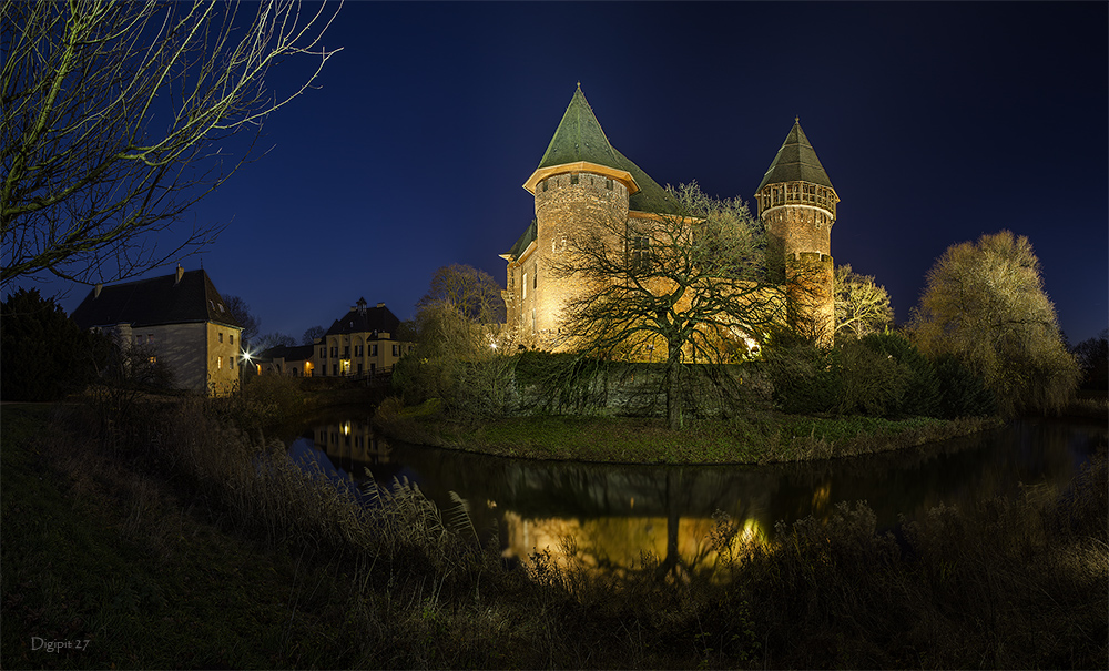 Burg Linn Krefeld 2013-1