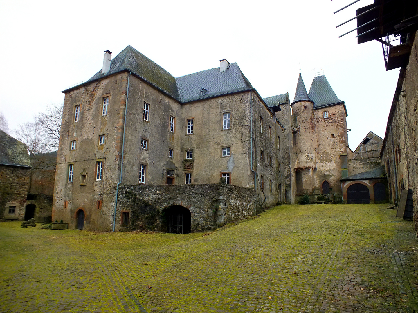 Burg Lissingen / Gerolstein in der Eifel