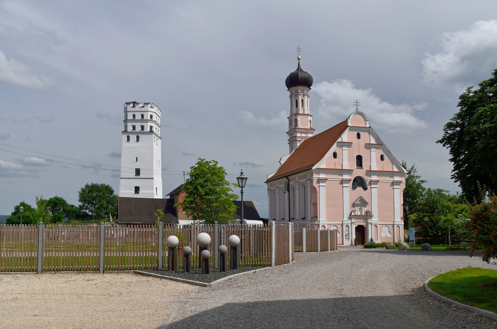 Burg Markt mit St. Johannes