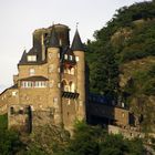 Burg Maus - auf 98 m ü. NN im Mittelrheintal