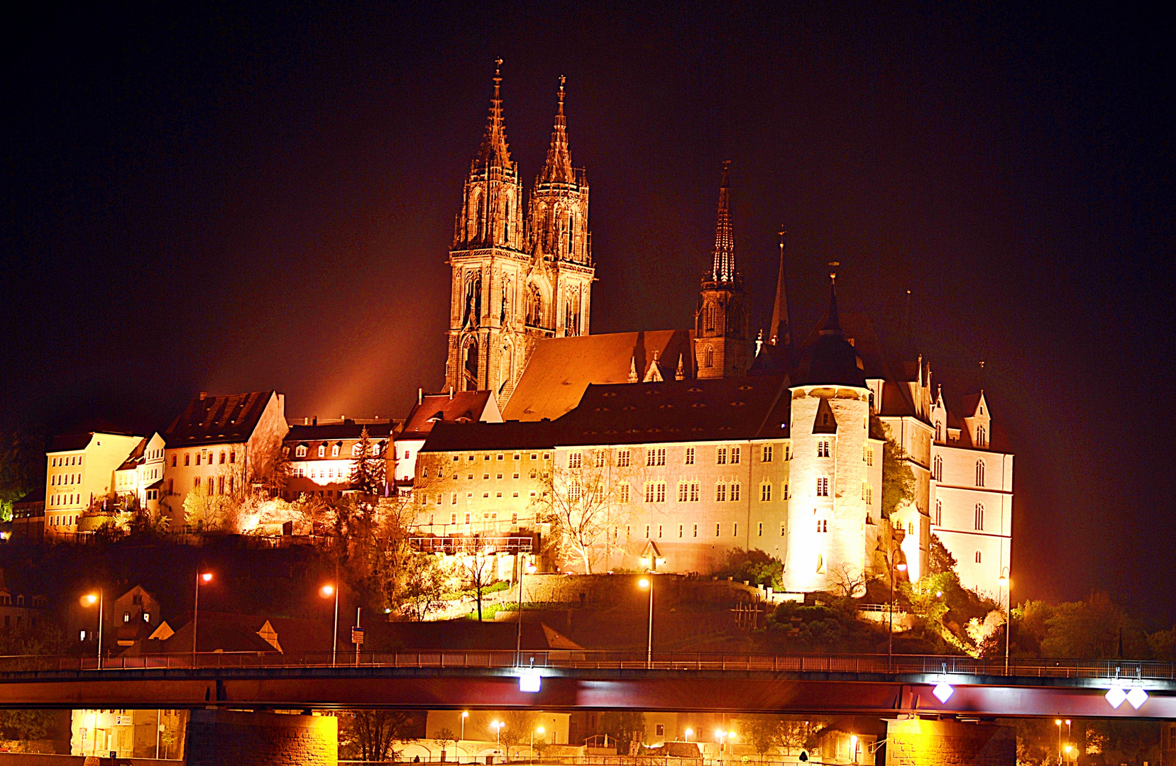 burg meißen bei nacht