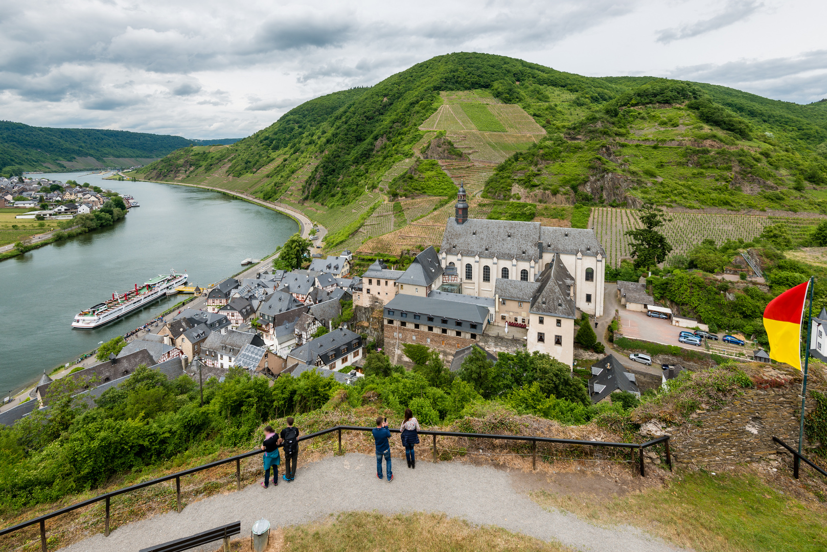 Burg Metternich - Vorburg und Beilstein 9