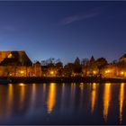 Burg mit Wasser und LZB