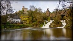 Burg, Mühle und Wasserfall Pyrmont in der Eifel