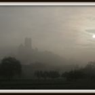 Burg Münzenberg im Morgennebel