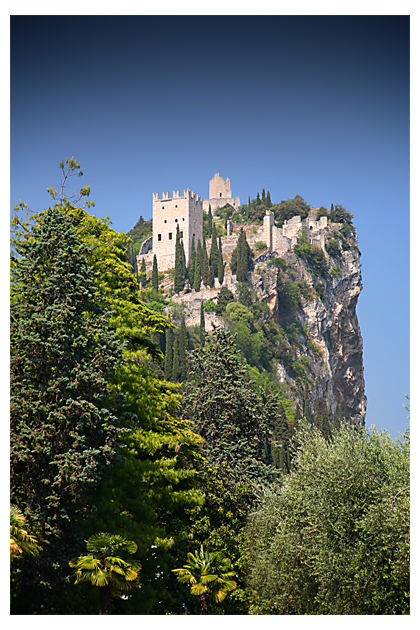 Burg nähe Riva (Gardasee)