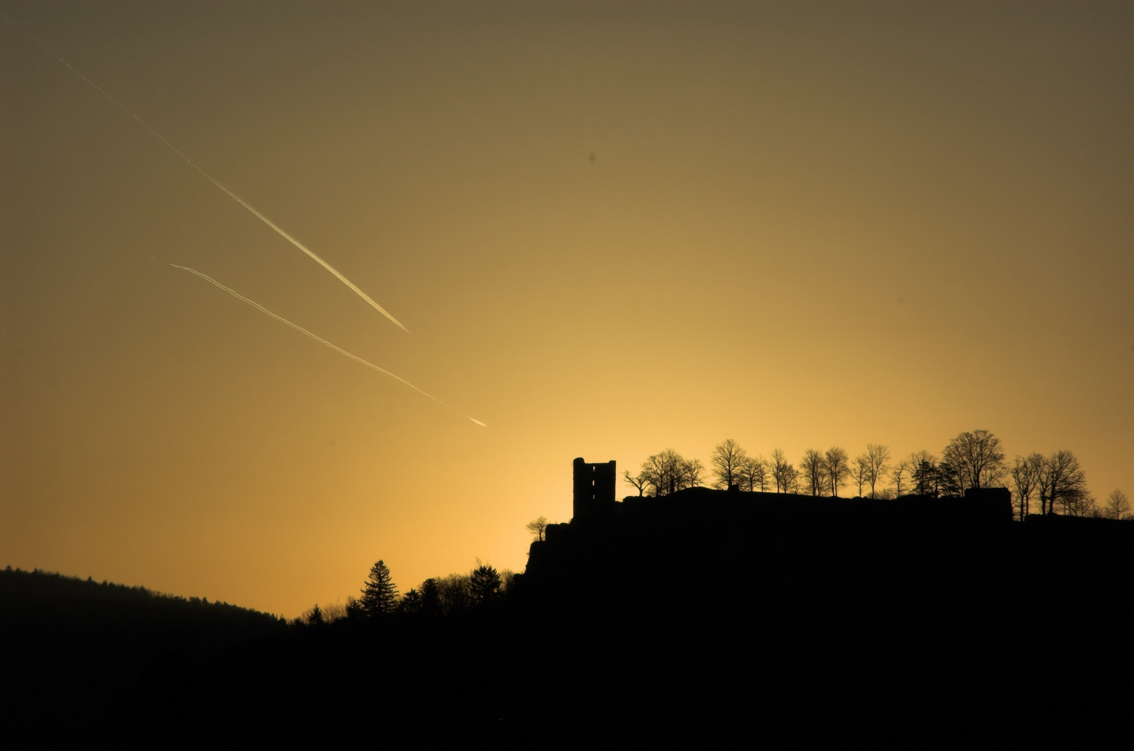 Burg Neideck vor Sonnenaufgang