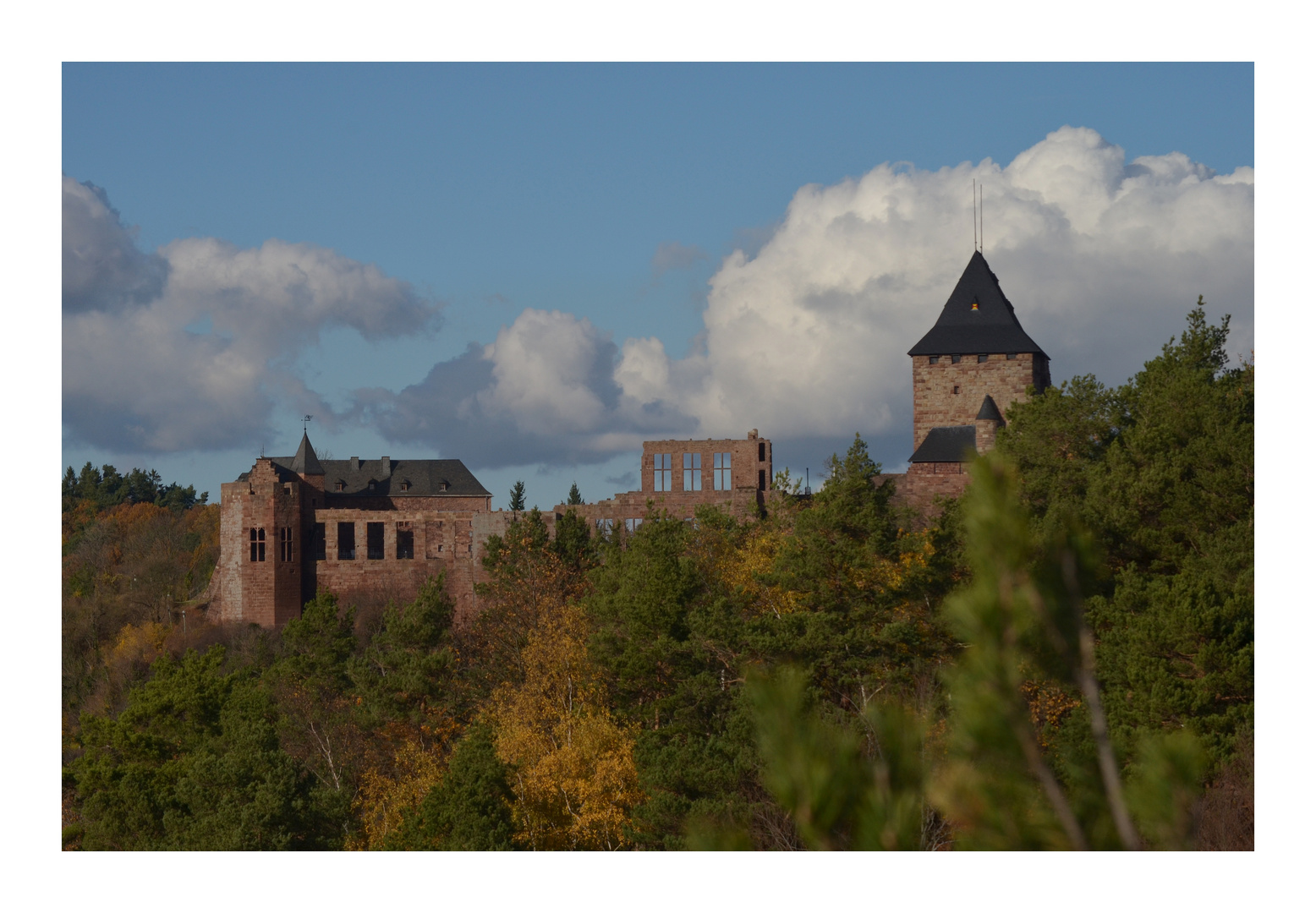 Burg Nideggen im Herbst