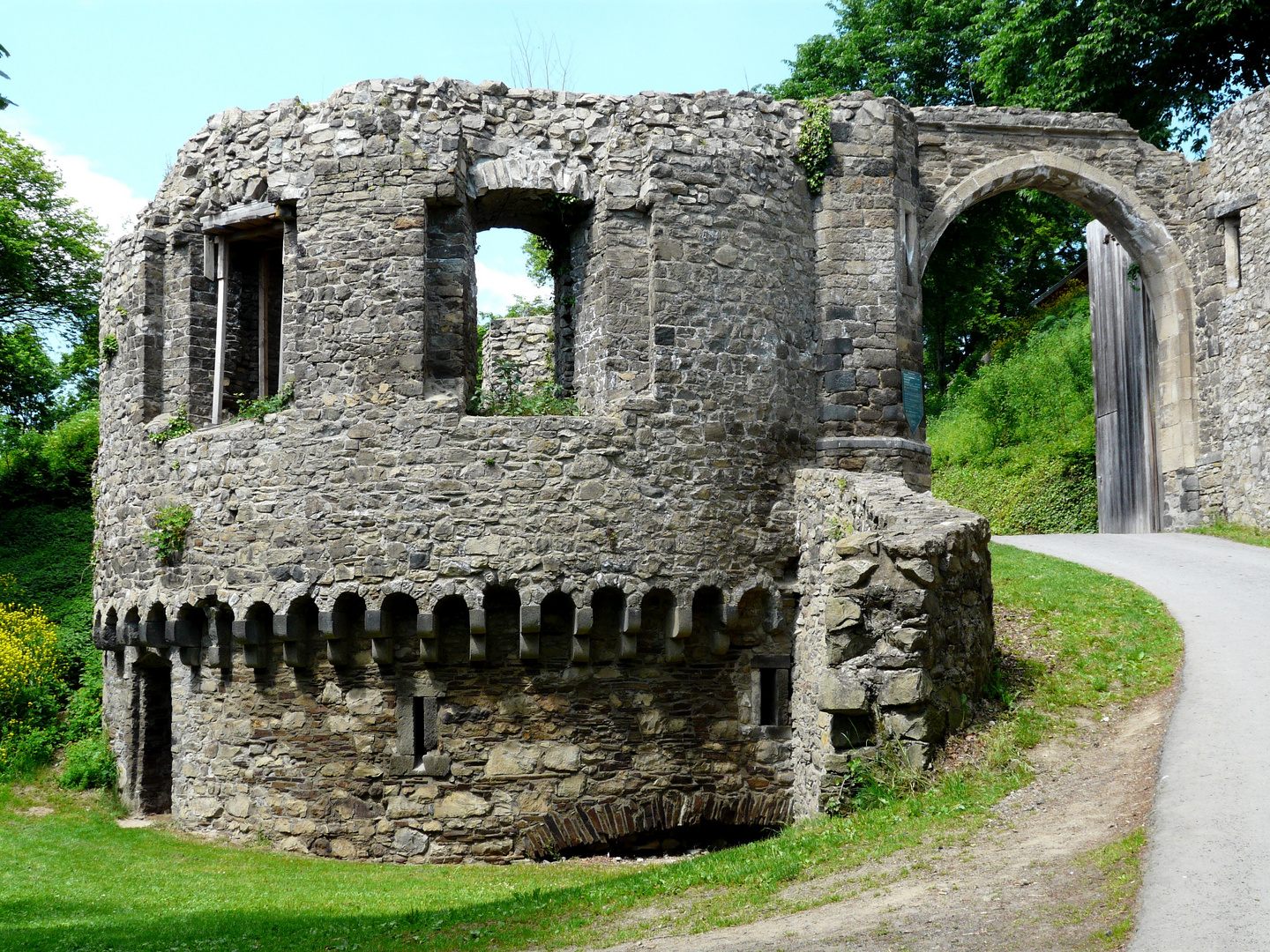 Burg Olbrück 2