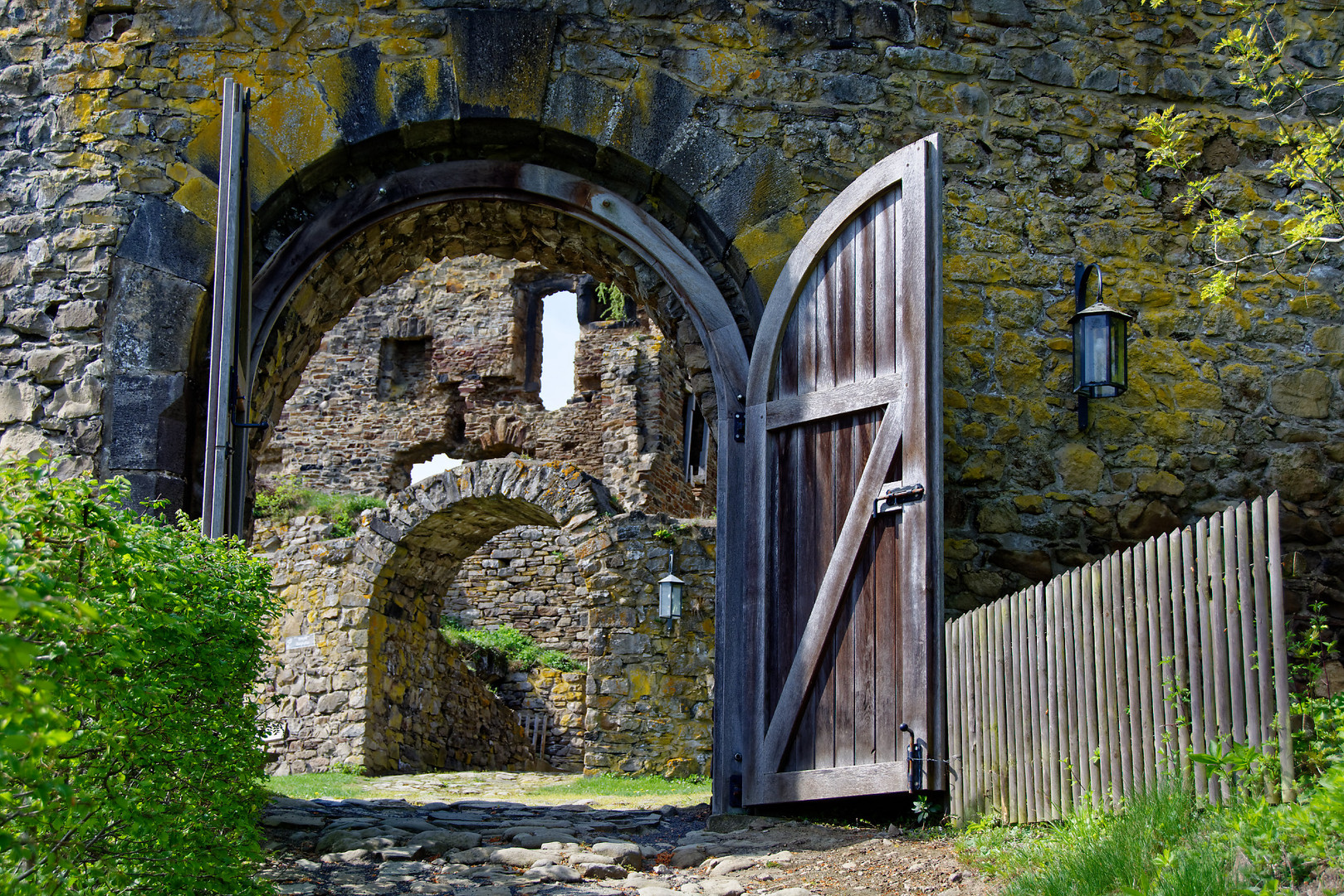 Burg Olbrück in der Osteifel 2018 