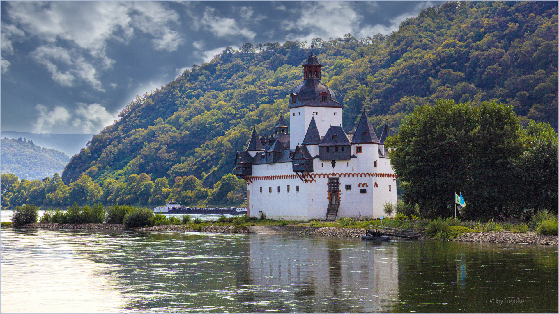 Burg Pfalzgrafenstein auch Pfalz bei Kaub genannt Aufnahme von der rechten Rheinseite