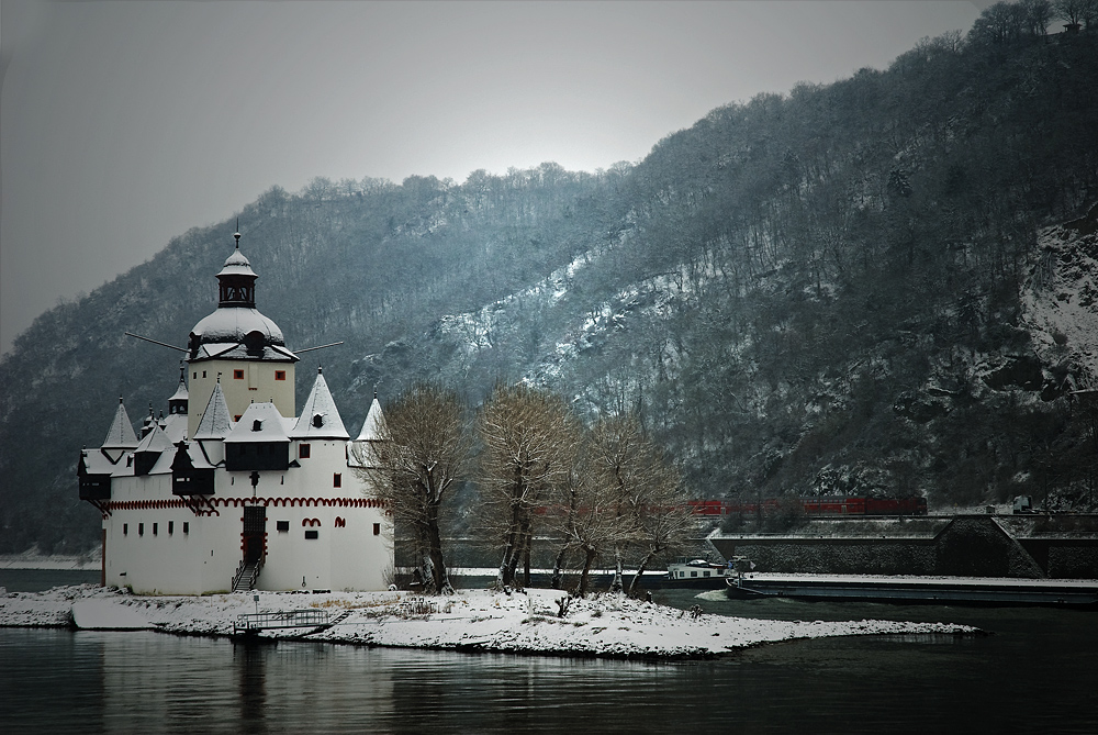 Burg Pfalzgrafenstein bei  Kaub am Rhein im Winterzauber