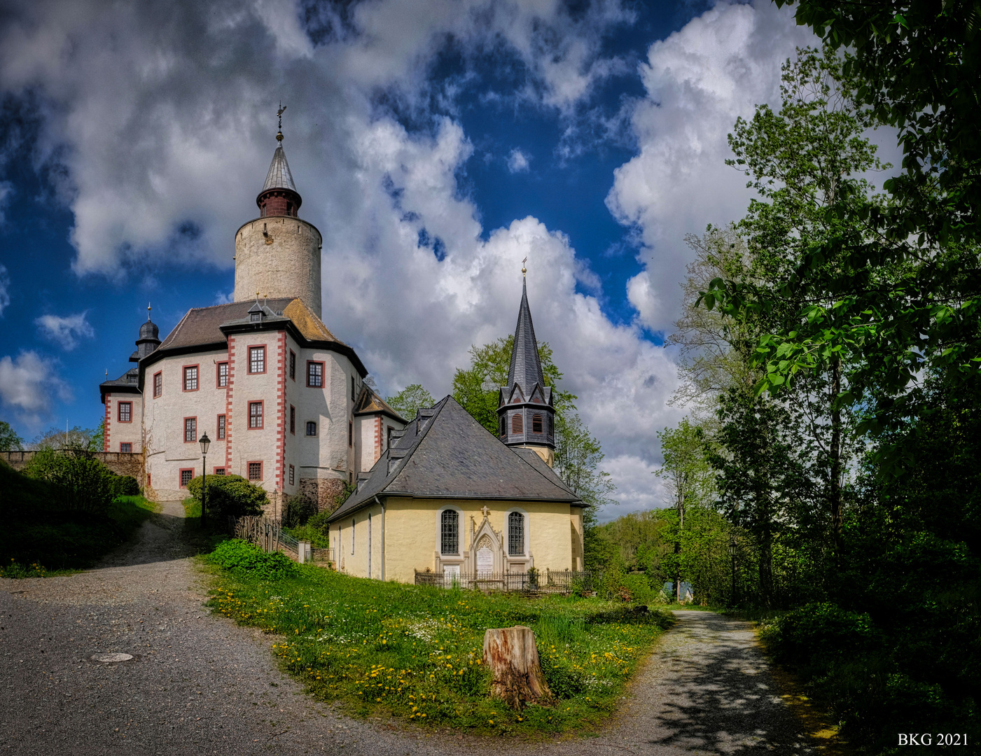 Burg Posterstein im Frühling 