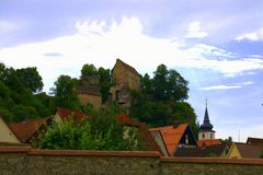 Burg Pottenstein mit Stadtmauer