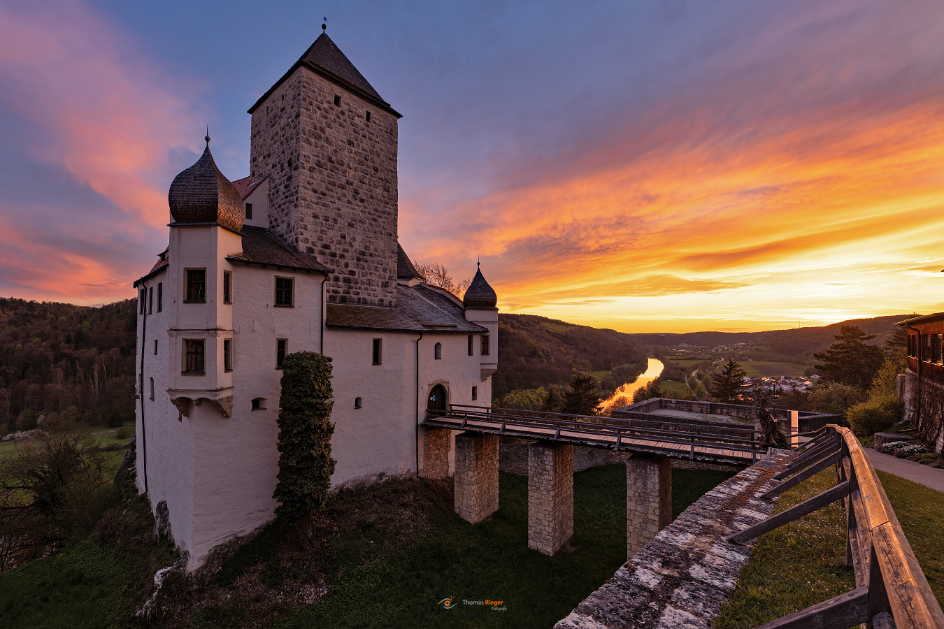 Burg Prunn bei Sonnenuntergang Vers2