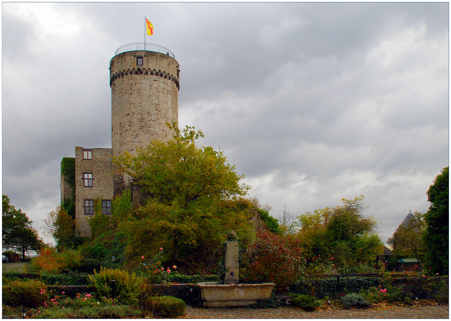 Burg Pyrmont ...