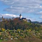 Burg Ranis im Aprilwetterwesel 