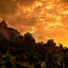 Burg Reichenberg bei Nebel am Morgen...